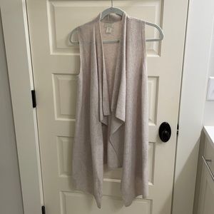 Sweater vest